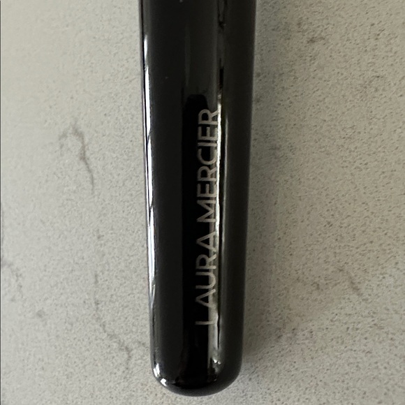 Laura Mercier Real Flawless Foundation Brush - Picture 3 of 6